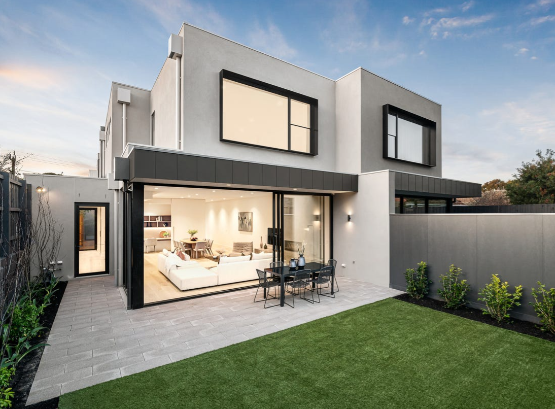 Image of EZ Windows Aluminium Shrouds Showroom